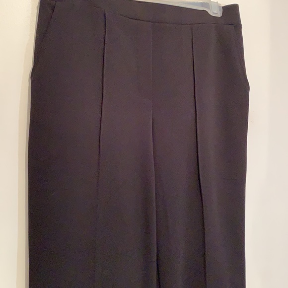 Black Dress Pants from Suzy Shier M - Picture 2 of 3